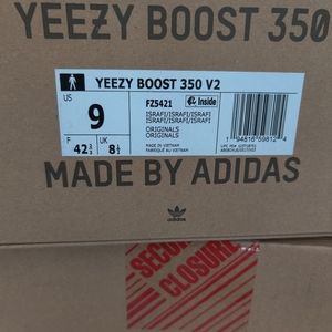 Yeezy 350 V2